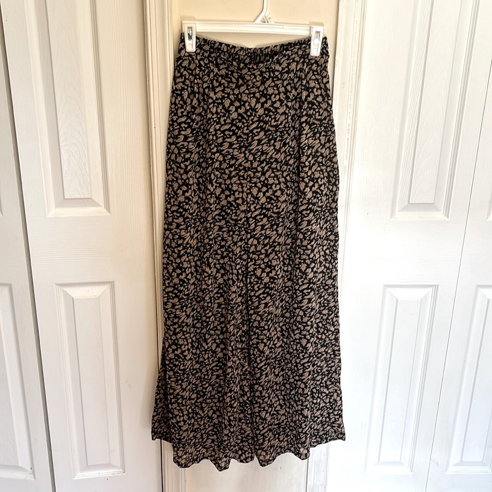 NWT Forever 21 Palazzo Pants Black Brown Print Sz M